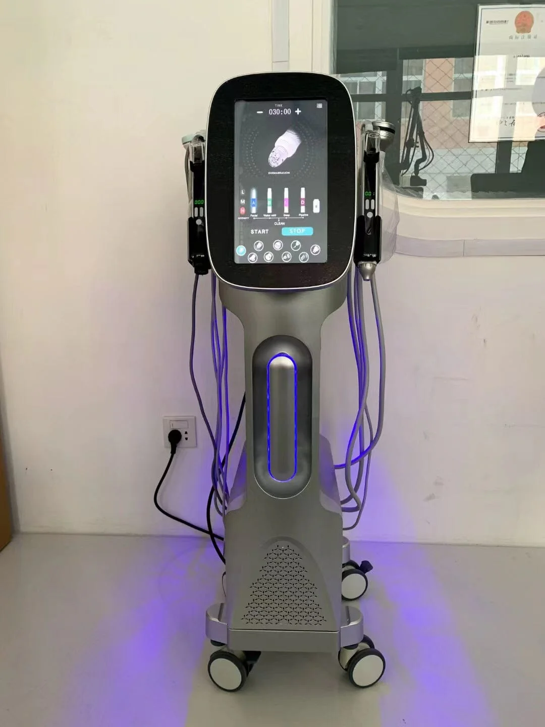 Hydrafacial Machine - Image 14